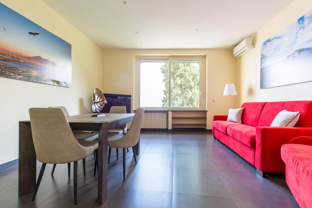 Villa Dolcevita With Parking By Napoliapartments Экстерьер фото