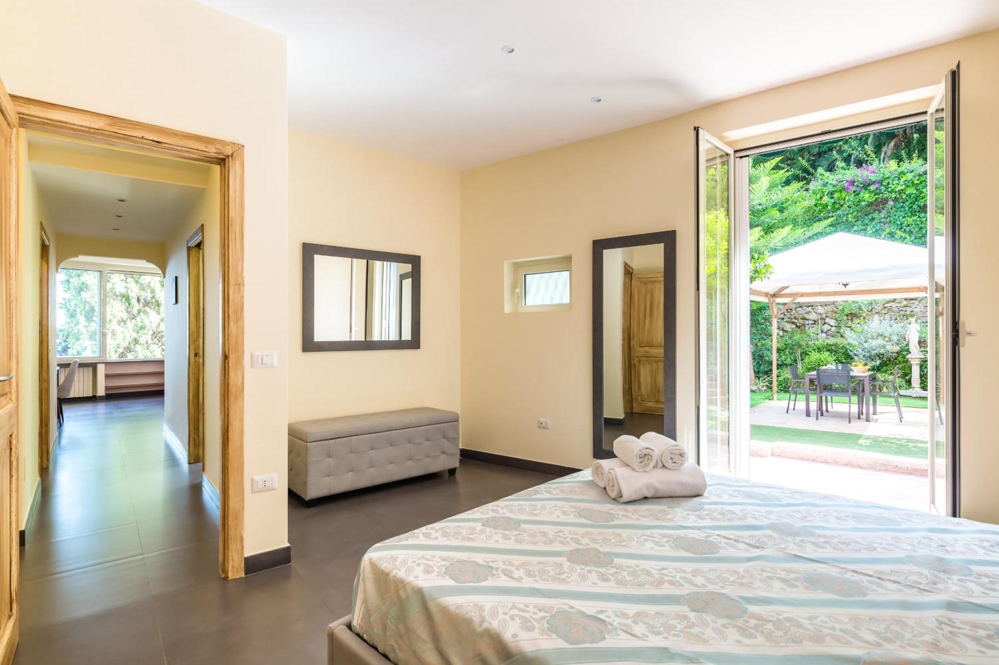 Villa Dolcevita With Parking By Napoliapartments Экстерьер фото